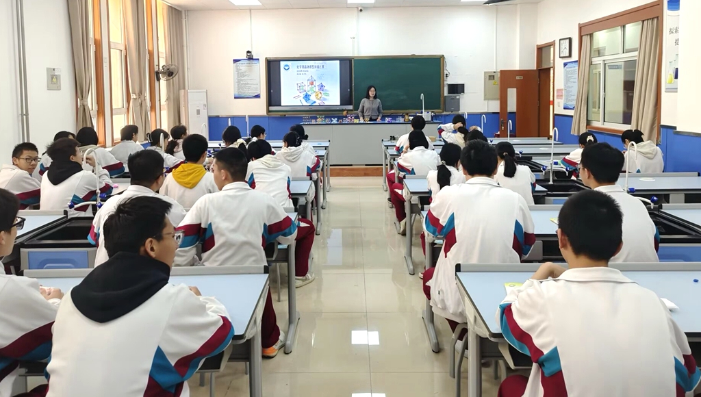 巧手筑晶形 微观探化学 济南二中化学学科周晶体模型拼插活动圆满落幕