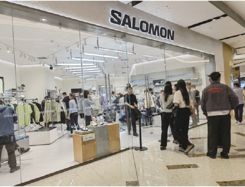 清明假期点燃消费热情 泉城商圈客流如织,不少首店即将亮相