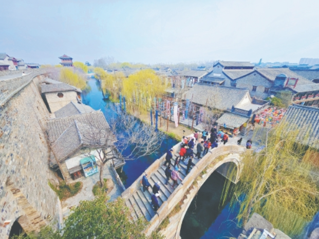 清明当天，济南30家重点监测景区接待游客73.35万人次