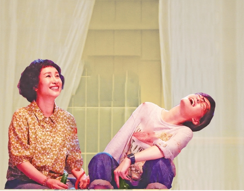 2026清明档电影票房破3亿元 场次刷新纪录 “小而美”电影迸发新活力