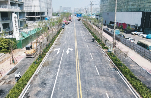 水屯路南段“瓶颈路”打通