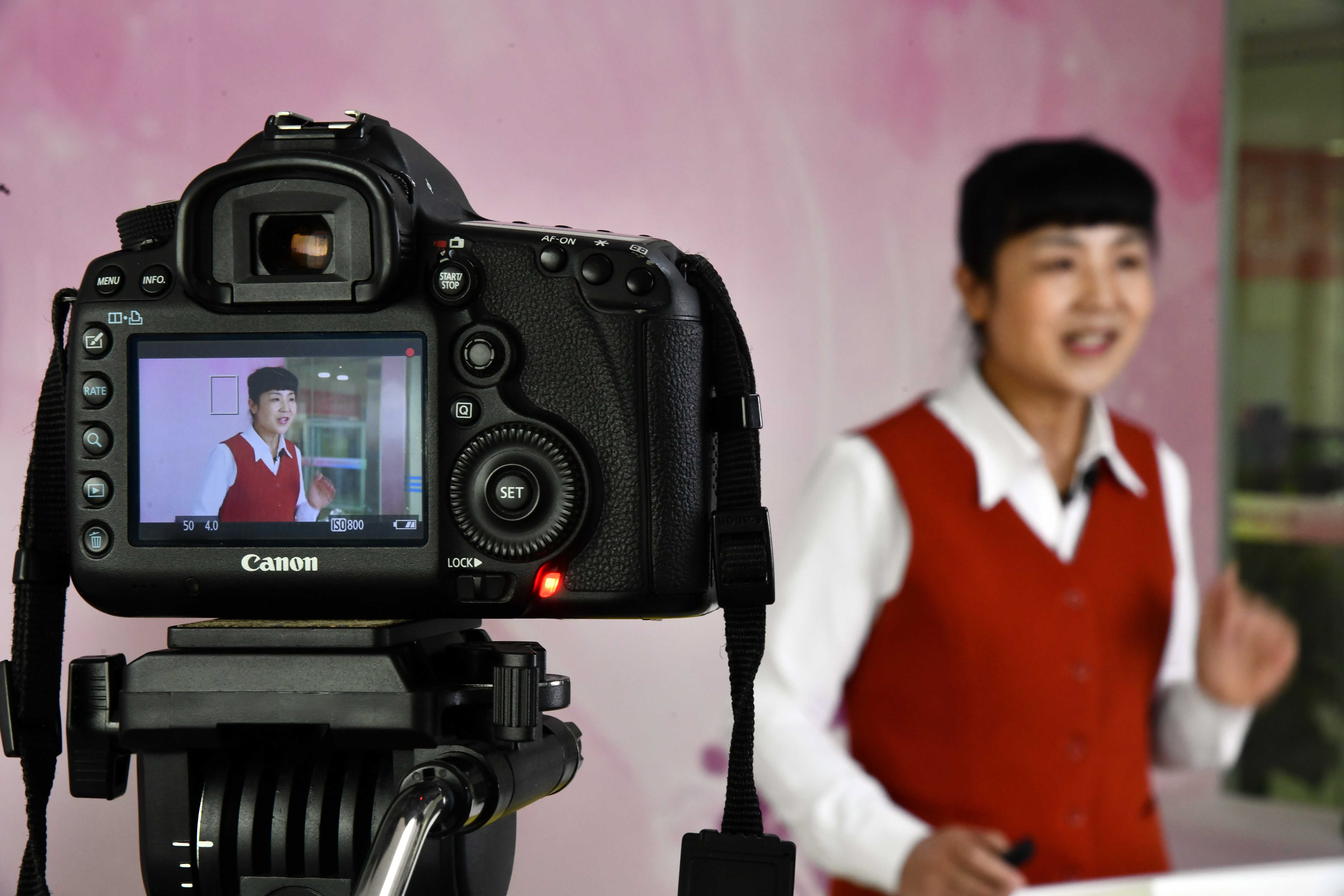 女性柔性就业如何重塑生育友好型社会——小岗大爱