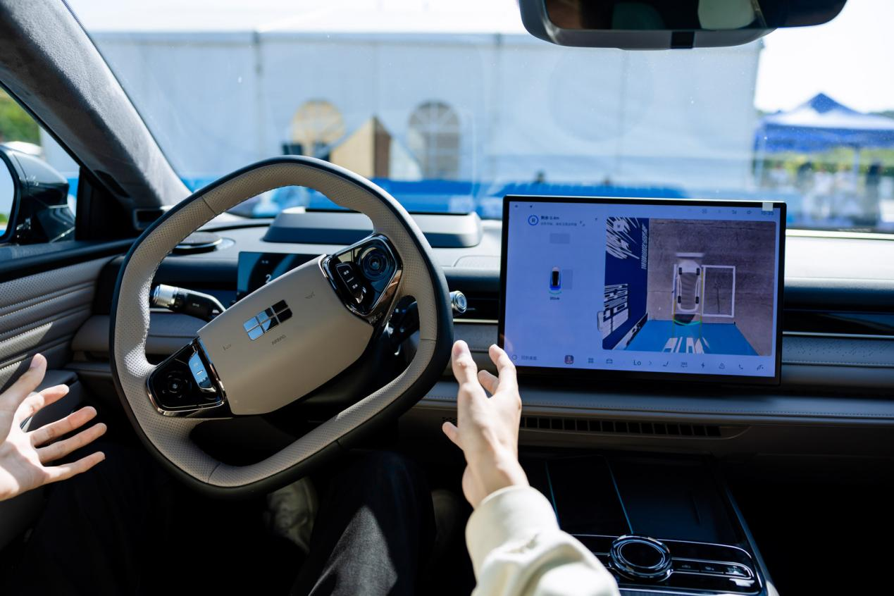 我耀打十个 全民众测——吉利银河星耀8远航家区域上市及试驾会济南站圆满收官