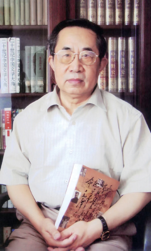 从“两把刷子”到“不吃别人嚼过的馍”——我的老师朱德发先生侧记