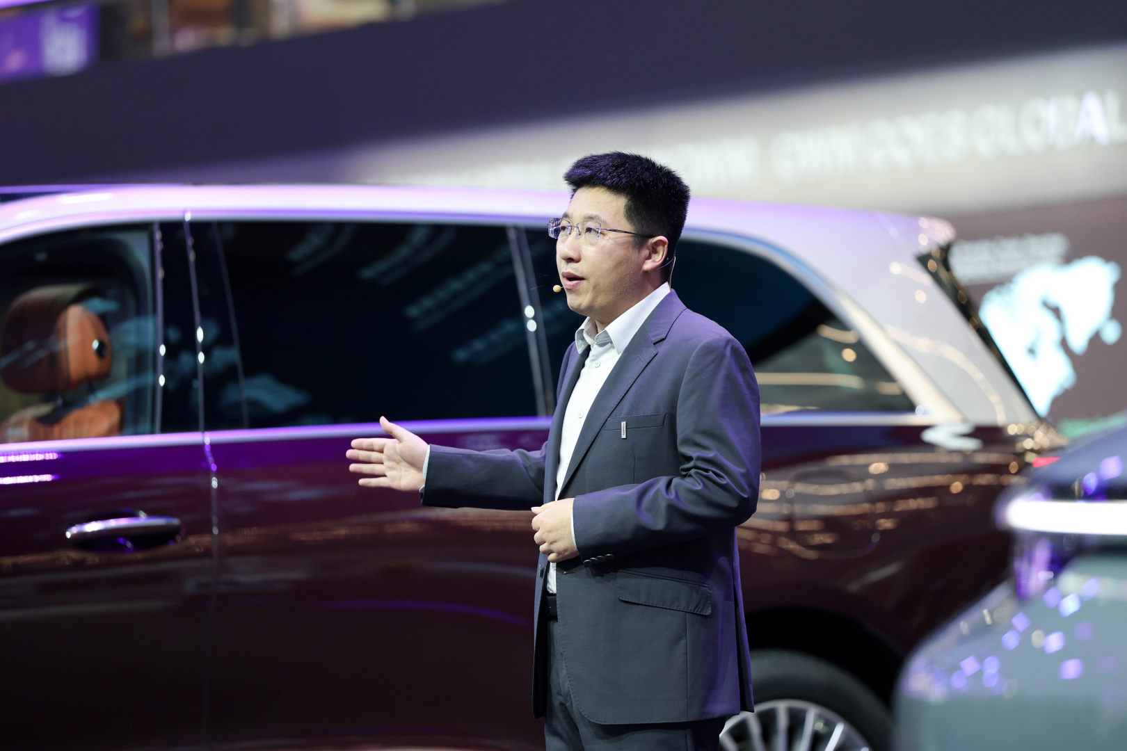 重塑豪华旗舰高度、打造中国汽车全球标杆，魏牌V9X重磅登陆北京车展