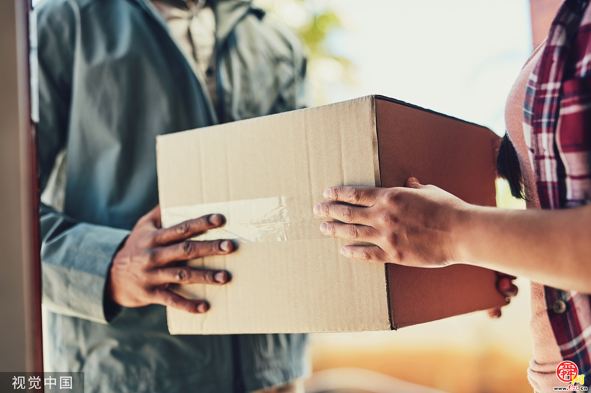 济南邮政行业前三月收入超40亿元，快递超30亿元