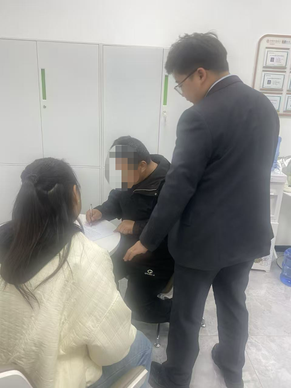 温情化解限额难题 专业服务赢得民心——农行平阴榆山路支行暖心安抚激动客户纪实