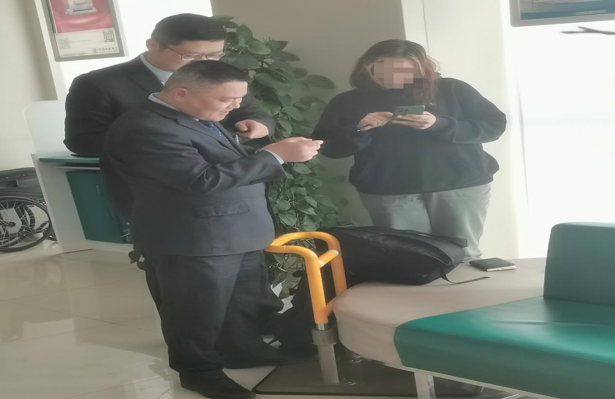 农行济南遥墙支行：语言无界 服务有情 暖心助力外籍客户解难题
