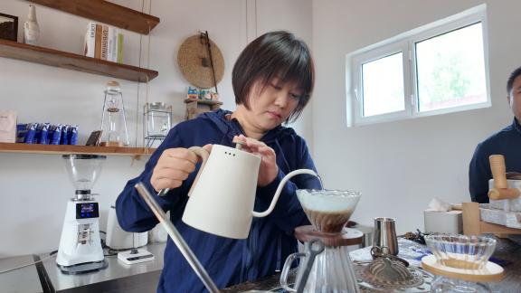 融媒·见证丨艺术赋能乡村振兴的逆袭实践——“老破小”爆改“艺术村”