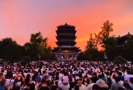 延后至每日19:30！5月13日起“一湖一环”灯光亮化时间调整