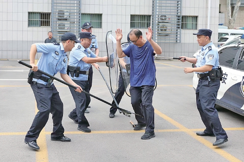 市公安局市中分局创新警务理念锻造过硬公安队伍——筑牢警队根基 守护一方平安