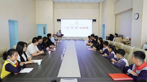 长清区开展全阅读项目“心·书·桌”公益行动