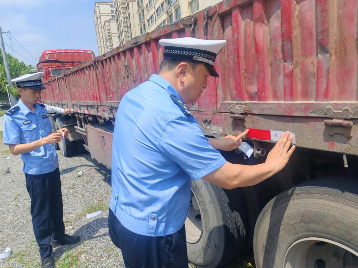 平安产险菏泽中心支公司警保联动进车队，风险减量促平安