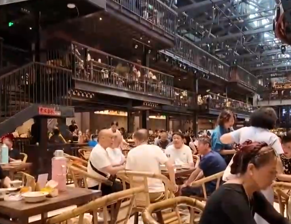工业遗产遇上潮流业态 老电子管厂成文旅新地标