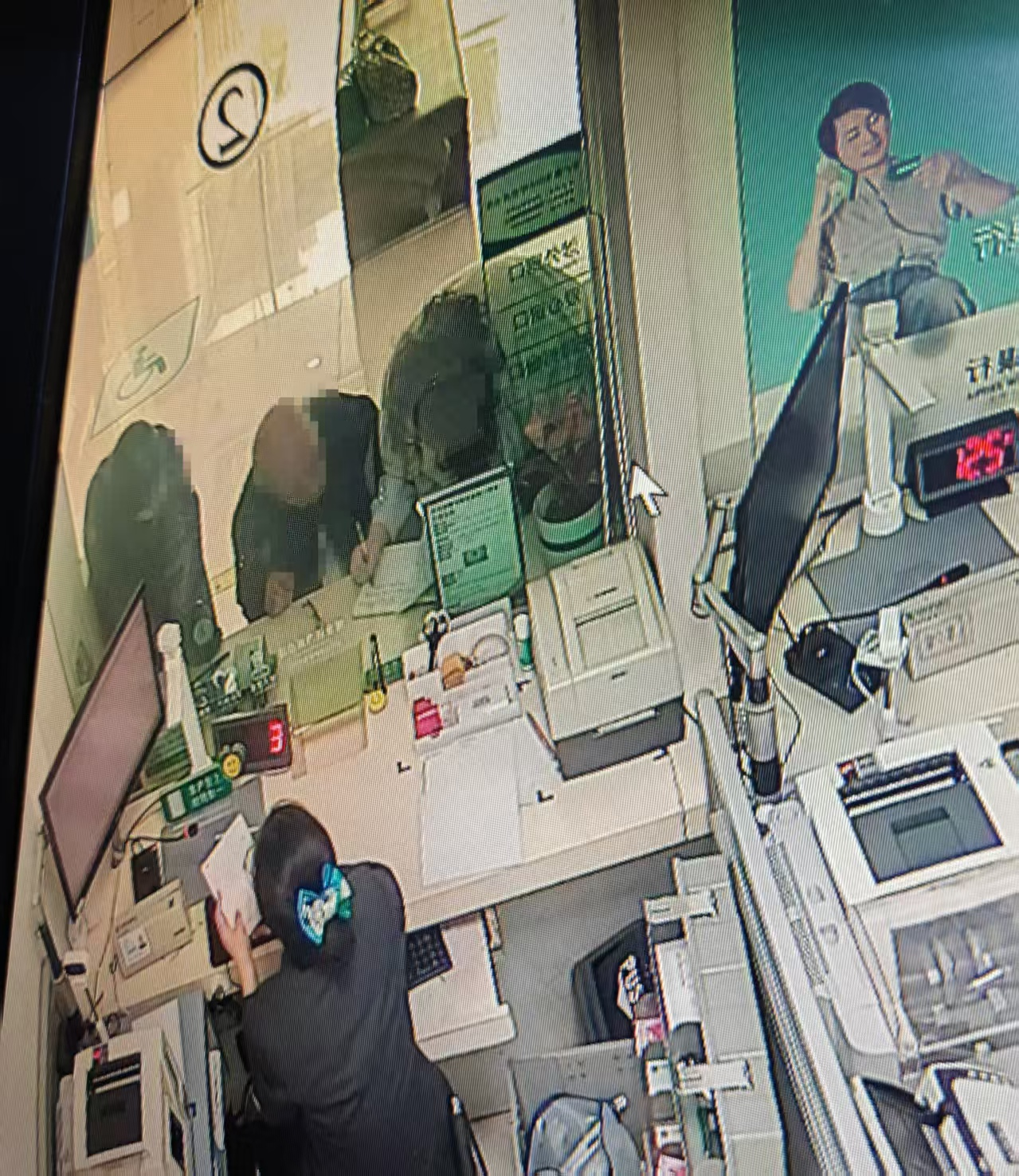 农行济南泺源英雄山支行：敏锐研判阻投资骗局 耐心劝导守护资金