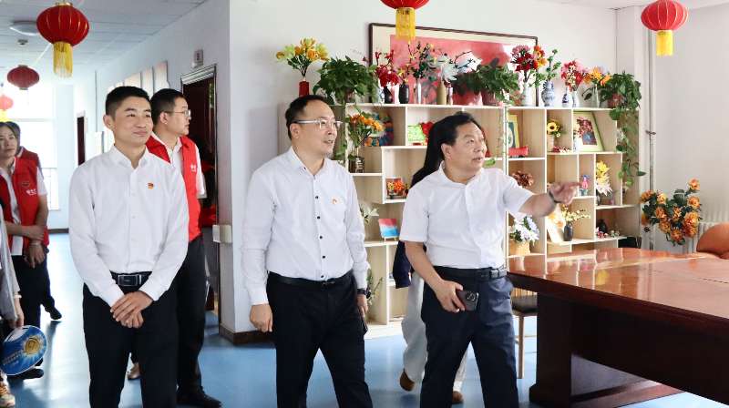 情暖银发 “溢”路同行 泰康人寿日照中支开展“HWP公益宣传日”活动