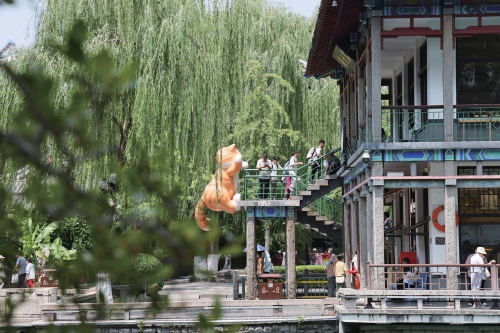 泉水潺潺流夏韵 畅享假日好风光 济南市30家重点景区假期3天共接待游客156.15万人次