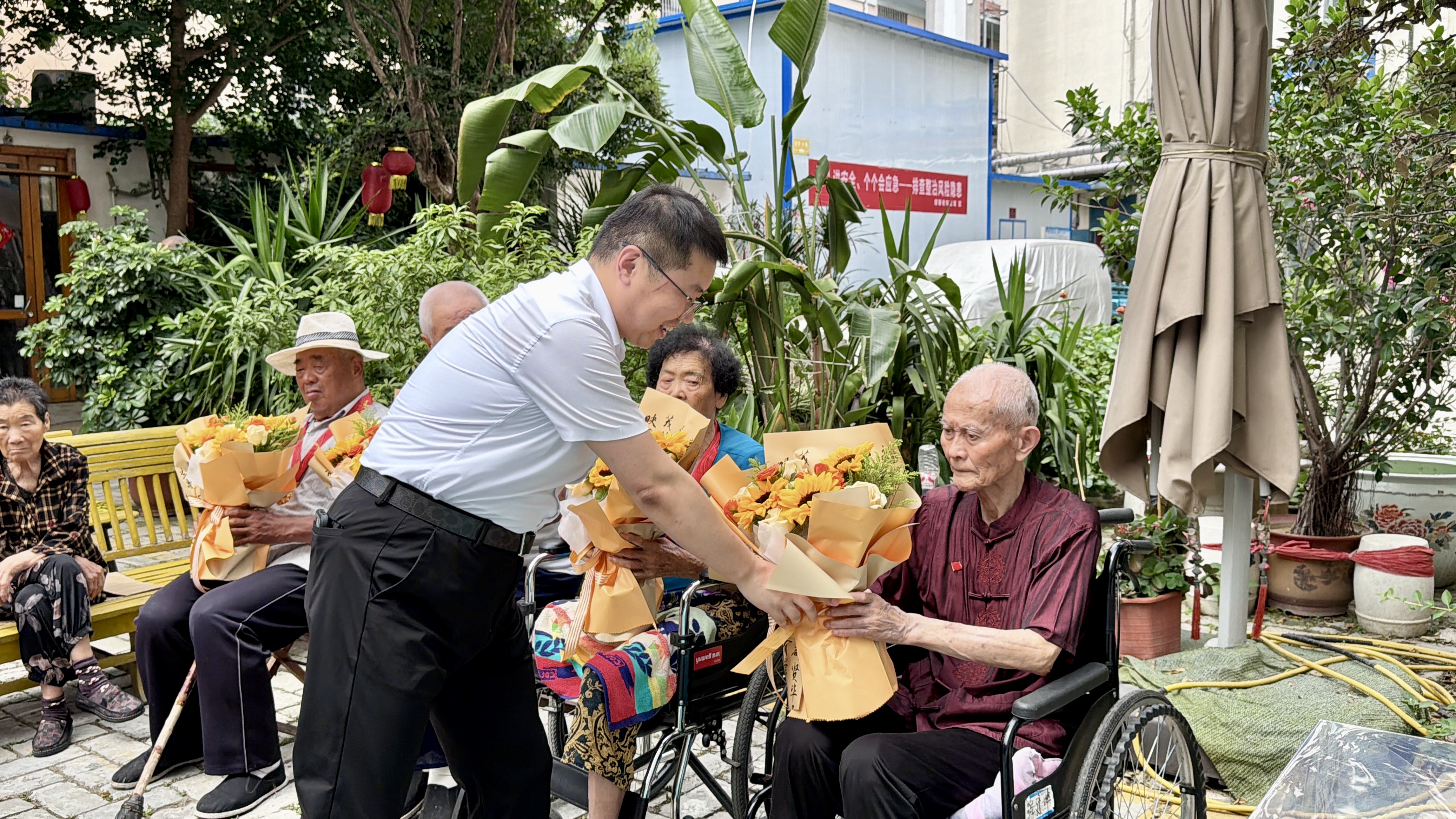 商业向善 幸福有约 泰康人寿济宁中支组织“HWP公益宣传日”活动