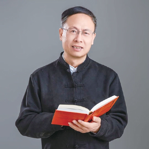 与“文”结缘步步高——孟兆印从书摊掌柜到文学掌门的升维之路