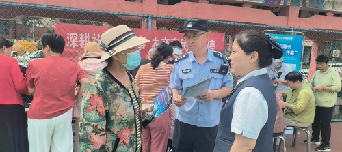 反诈宣传进社区便民义诊暖人心