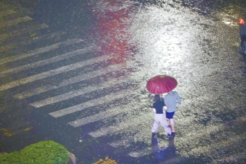 济南昨夜遭遇强对流天气