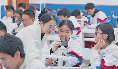 山东省济南第二中学 多元课程打通成才的更多路径