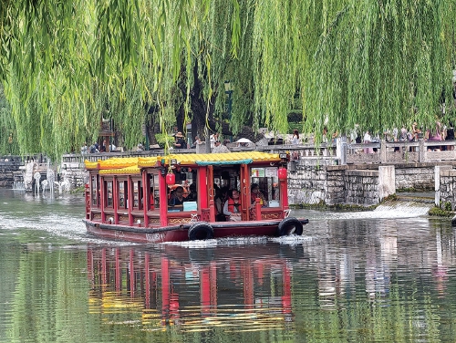 毕业季叠加暑期预热游 泉城文旅市场升温
