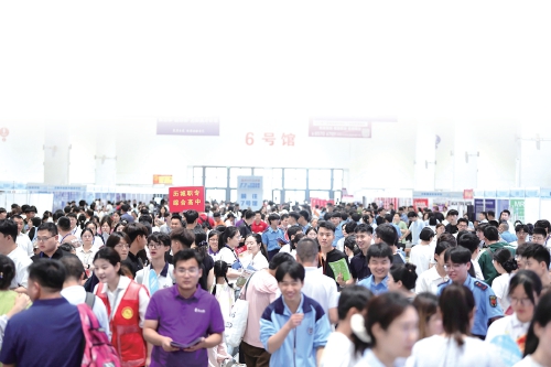 精准答疑解忧 倾心助力升学 第十届中考志愿填报服务会火热举办