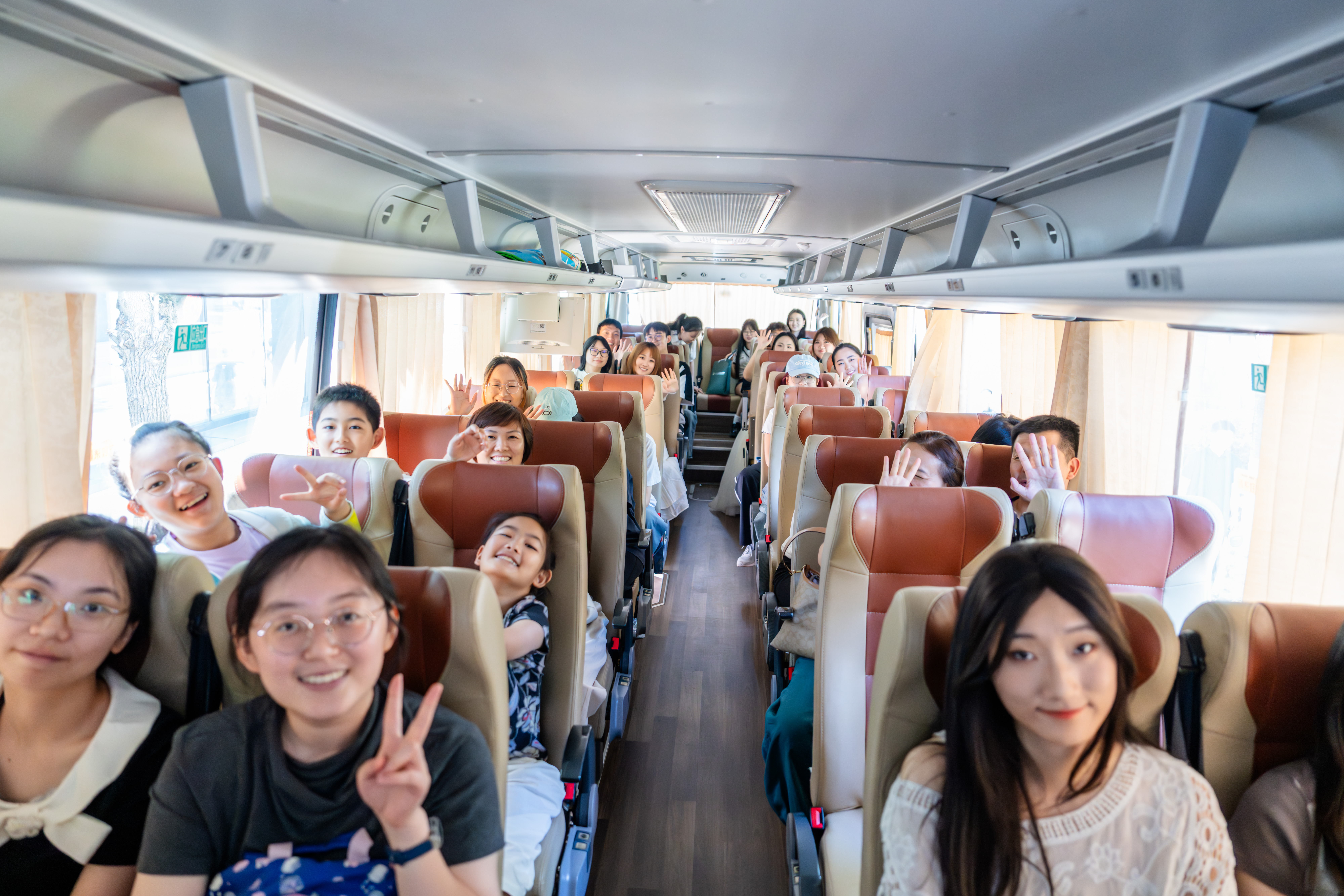 四年四信，一诺归巢 “你好，同学”历城二中56级校友返乡返校活动侧记