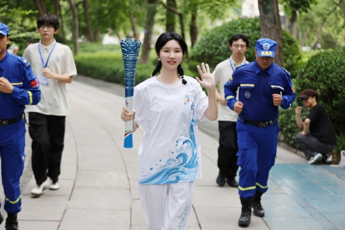 以泉为炬 照见城心——泉炬手心中的守护与传承
