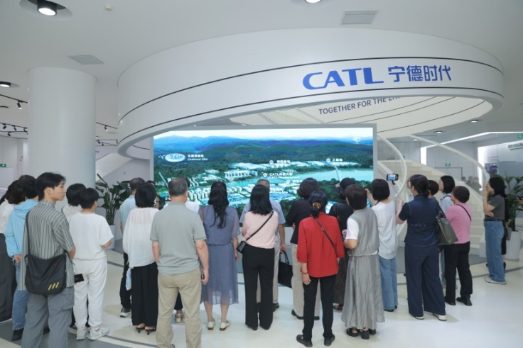 数智为翼，廿载奔赴：中国人寿第二十届客户节的“守护”答卷