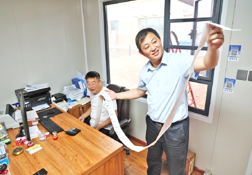 花饽饽“出圈”拓富路，初心暖民兴乡村——驻村第一书记屈国涛兴产业、拓销路、助振兴