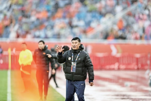 韩鹏宿茂臻告别泰山队教练组：忍耐与付出，换不来“爱情证书”