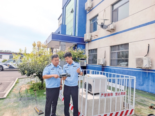 孙耿派出所以低空警务赋能基层社会治理——昔靠“铁脚板”今看“空中翼”