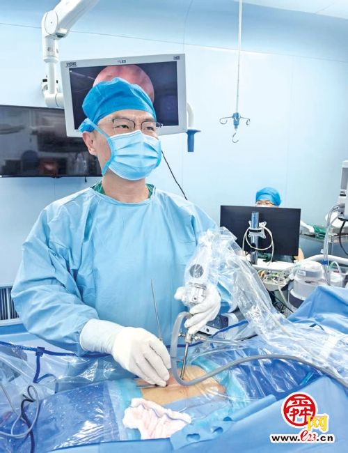 坚守临床怀赤诚 精研医技护万家 以尖端技术筑牢泉城健康防线