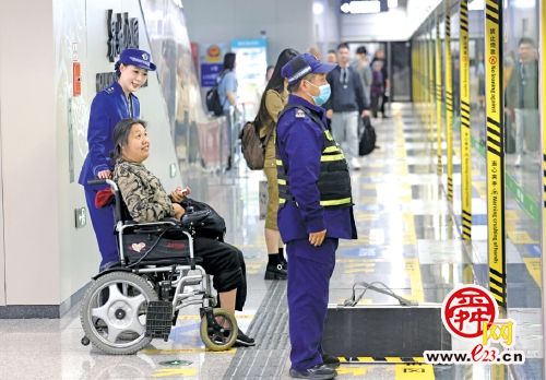轨道织通泉城 一线守护出行