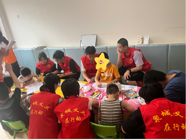 美育润童心 志愿暖盛夏 泉城义工爱心暑期开展特殊儿童艺术课堂志愿服务