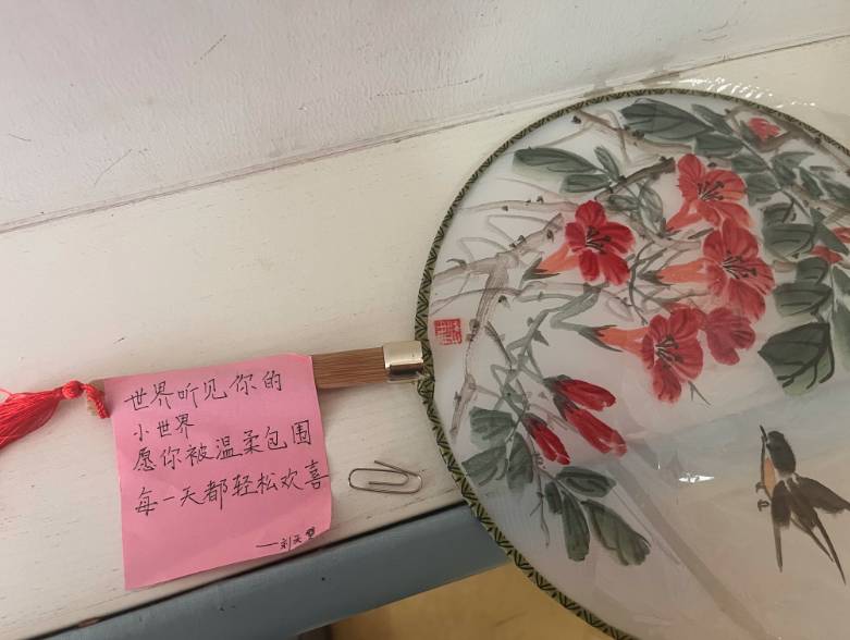 美育润童心 志愿暖盛夏 泉城义工爱心暑期开展特殊儿童艺术课堂志愿服务
