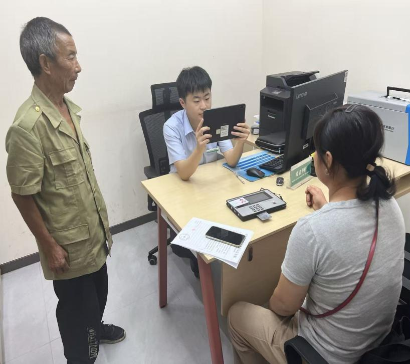 农行济南柳埠支行：无声沟通架桥梁 温情服务暖残障客户