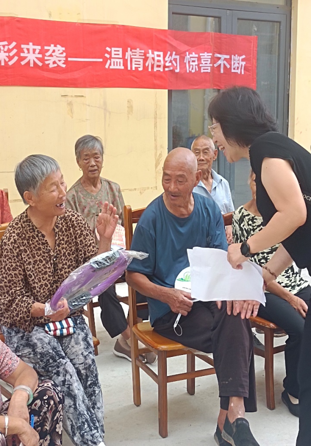 中国联通济南市分公司开展“全民健身 情暖乡村”客户日活动 多元养老服务传递民生关怀