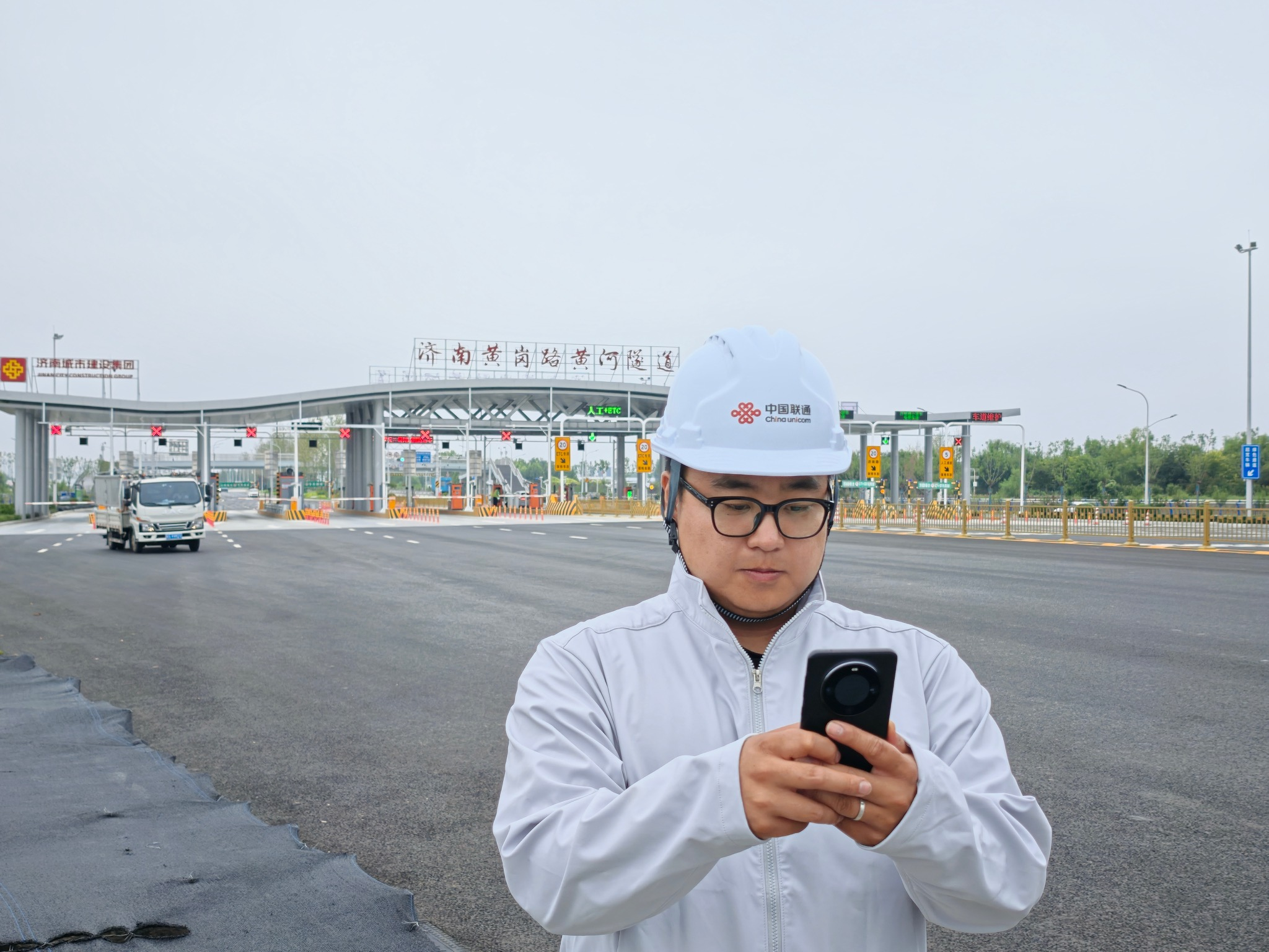 黄河之下有通途，联通信号伴你行——中国联通济南市分公司匠心精品网护航世界级跨黄隧道工程
