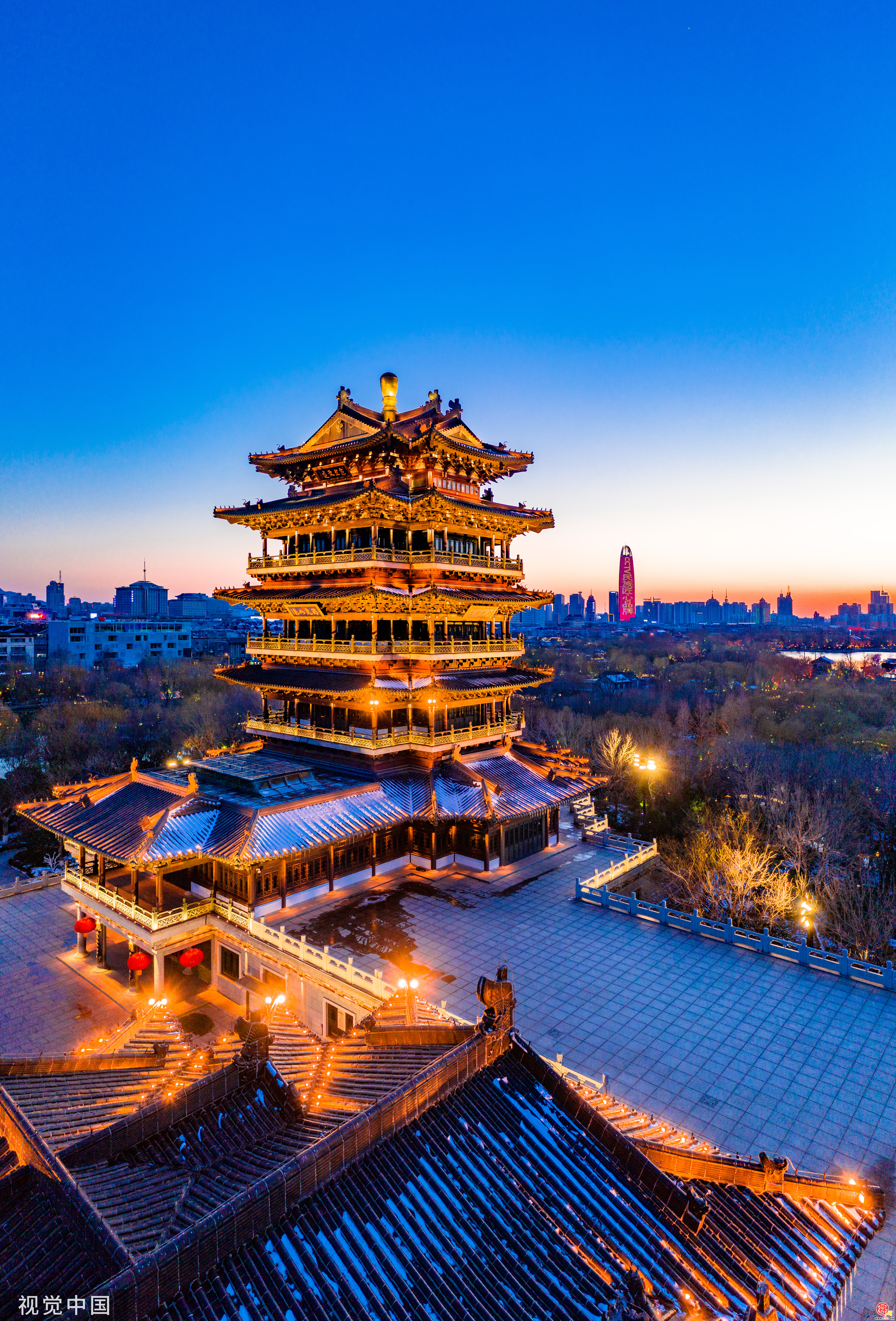 济南超然楼亮灯时间昨起改为每日18:40