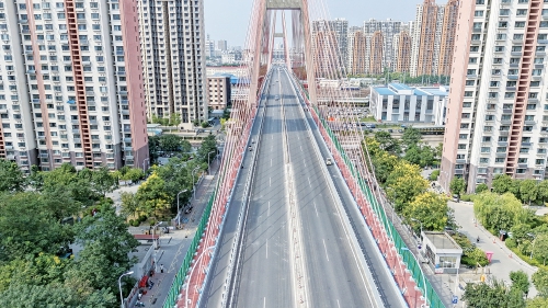 纬六路高架桥人行道恢复通行
