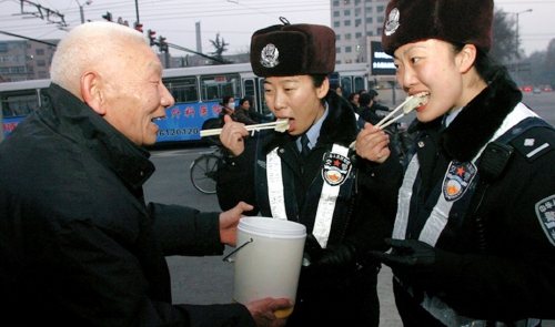济南肖像丨芳华三十载 巾帼护通途