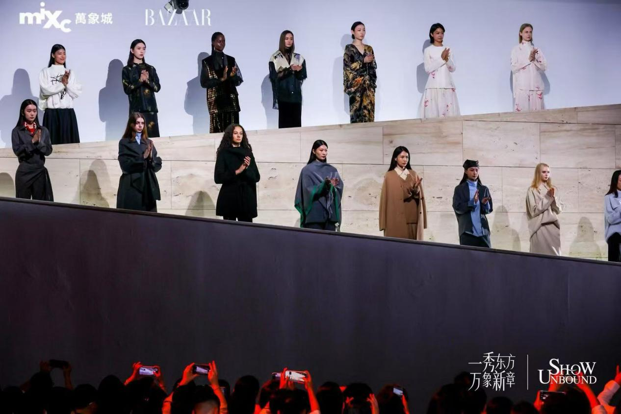 艺术赋能城市风尚|济南万象城2026秋冬时装周启幕秀登陆山东美术馆