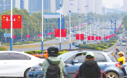 “中国红”闪耀泉城