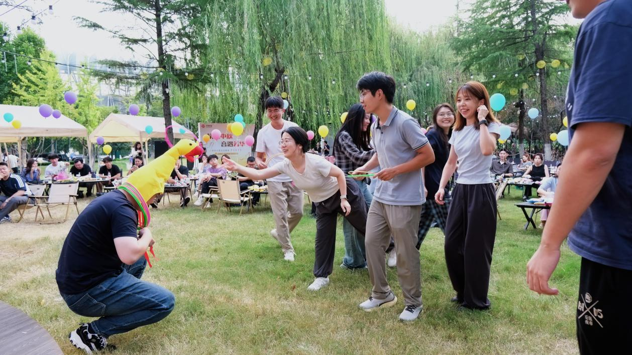 情暖中秋 音遇芳华——中国联通济南市分公司成功举办青年音乐交友联谊Party活动