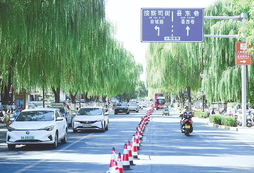 大明湖路临时实施单向通行