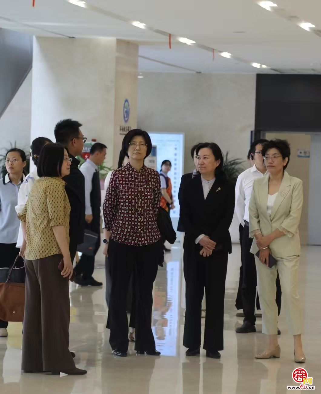 济南市行政审批服务局赴济南新旧动能转换起步区调研政务服务工作