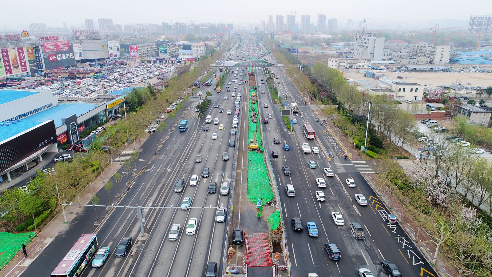 中国双向16车道图片